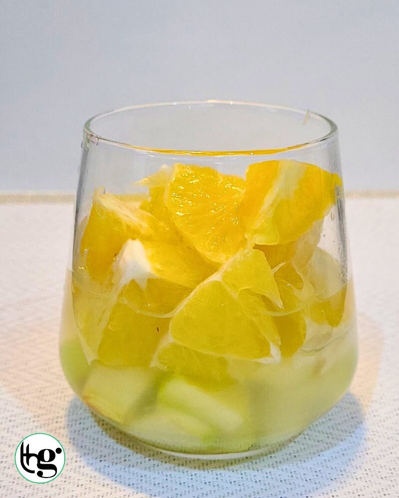 process image of how to make orange and apple smoothie