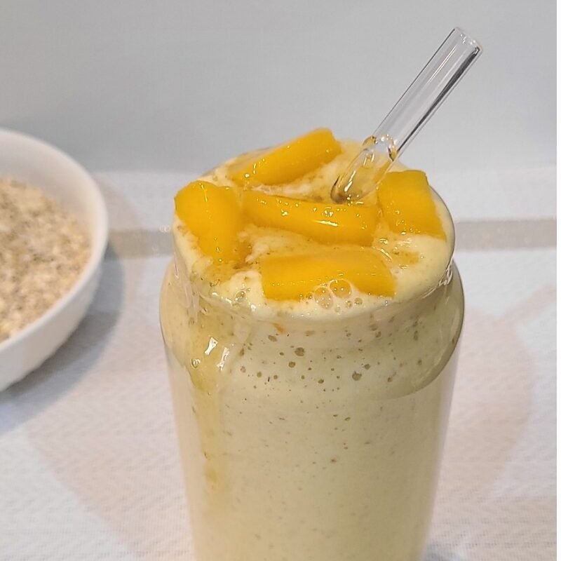 Mango Oatmeal Smoothie